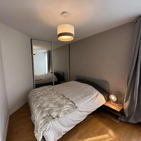 Ferienwohnung L'Escale Du Trianon Le Plessis-Robinson Exterior foto