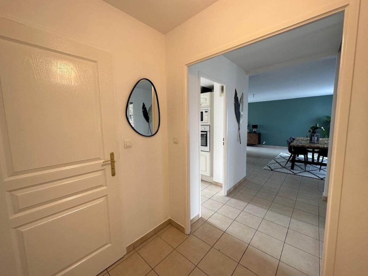L'escale Du Trianon Apartment